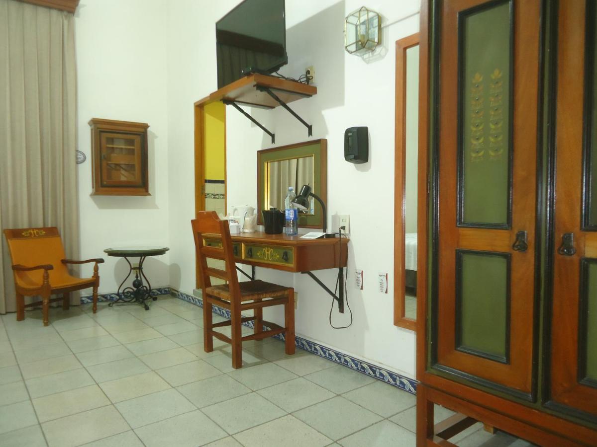 Hotel Concierge Plaza Colima Exterior foto